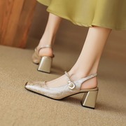 新中式国风粗跟后空包头凉鞋，女2024夏季方头高跟鞋一字带拼色单鞋