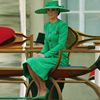 凯特王妃同款2023秋冬绿色钉钻扣修身连衣裙优雅大衣黑色外套