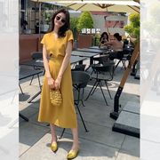 黄色v领雪纺海边度假连衣裙2024女装高级感气质修身裙子夏季