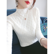 白色针织衫女士毛衣，2023秋装上衣设计感气质，内搭打底衫女装