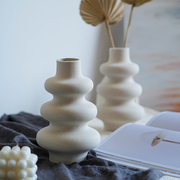 北欧磨砂白色陶瓷花瓶小口素烧粗陶高级小众设计感样板房装饰摆件