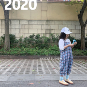 kikicat童装2020夏新韩版男女童泡泡棉宽松背带裤洋气格子连体裤