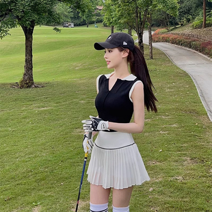 韩版高尔夫球服女套装休闲运动polo衫无袖上衣，网球百褶短裙子羽毛