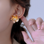 轻奢高级感彩金花朵立体耳钉2023年花瓣复古气质耳饰耳环
