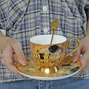 欧式宫廷风浪漫情侣咖啡杯吻，骨瓷艺术杯礼盒装，新创意(新创意)表白礼物水杯