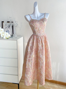粉色复古连衣裙女夏季长裙法式高级感气质赫本风御姐吊带礼服裙子
