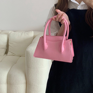 小众设计女包粉色小方包2022洋气质感手提小包包简约斜挎包潮