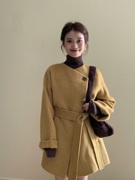 今年流行漂亮姜黄色(姜黄色，)韩系大衣女秋冬季大码气质，名媛小香风毛呢外套