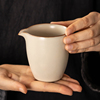米黄汝窑公道杯匀杯陶瓷家用开片可养茶海公杯功夫茶具配件分茶器