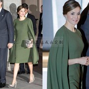 高级定制西班牙王后，同款军绿色斗篷连衣裙，及膝端庄大方秋时髦大牌