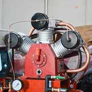 银潮风神矿山活塞机机，头气泵头1.82.8-5空压机泵头气泵