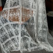 定制白色绣花蕾丝f布料婚纱服装面料窗帘甜品台桌台布网纱婚庆道