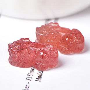 天然草莓晶貔貅，diy水晶饰品配件材料，手工吊坠挂件原石