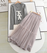 鸟+の一套入！时尚假两件蝴蝶结毛衣+粉色网纱半身裙两件套装