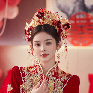 新娘头饰中式古风红色绒花，流苏凤冠大气，古典民族风秀禾服结婚发饰