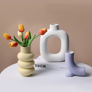 现代简约陶瓷插花瓶抽象艺术北欧侘寂风格ins餐桌家居装饰品摆件