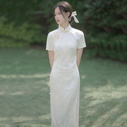 高端白色旗袍少女夏季2023改良高级感气质，复古年轻长款民族风