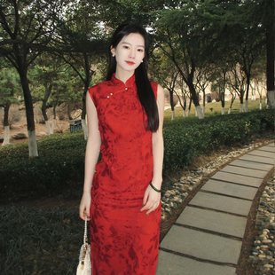 新中式复古红色旗袍连衣裙2024夏季民国风改良年轻款绝美开叉长裙