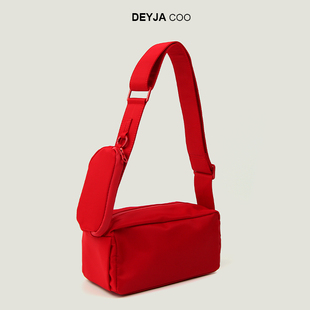 deyjacoo2024纯色时尚运动包，红色休闲斜跨包吐司包红色(包红色)布包