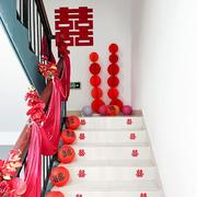 结婚楼梯装饰阳台扶手栏杆玫红色绸缎拉花婚房布置新房纱幔仿真花
