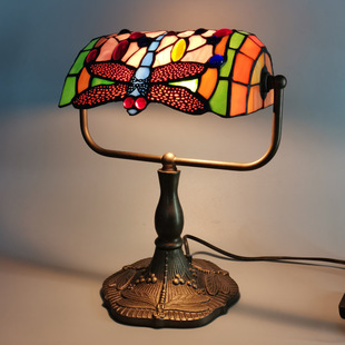 蒂凡尼彩色艺术玻璃，装饰台灯经典，银行书桌灯库存