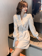 2024年女长袖白色连衣裙收腰显瘦气质小个子双排扣西装裙秋款