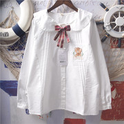 日系软妹森女风童趣可爱小熊刺绣口袋娃娃领长袖白衬衫上衣送领结