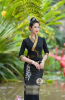 傣王妃服饰傣族传统复古女套装黑色系中袖筒裙修身简约旅拍工作服