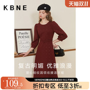 红色连衣裙女小众设计kbne2023秋装中长款法式流行显瘦裙子