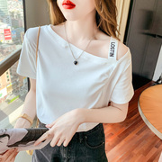 夏季女装韩版短袖性感刺绣字母宽松上衣时尚吊带斜领露肩T恤