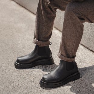 马登切尔西靴男款冬季一脚蹬厚底，休闲黑色真皮短靴子方头马丁靴