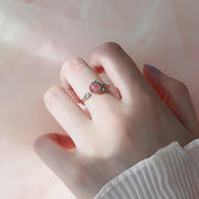 英国topwhit小猫戒指女ins潮时尚，个性开口可调节猫咪草莓晶食指戒