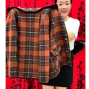 妈妈秋冬装毛呢子外套洋气2022韩版中老年时尚减龄格子polo领上衣