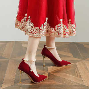 红色婚鞋高级感秀禾礼服鞋尖头细跟高跟鞋女大码43脚宽加肥小码33