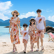海边亲子装夏装2024韩版母女沙滩连衣裙洋气一家三四口家庭装