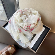 超大丝巾女薄款夏季防晒纱巾高级感蜻蜓花卉图案旅游沙滩围巾