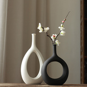 北欧白色餐桌干花黑色花瓶，现代家居装饰品客厅玄关插花仿真花摆件