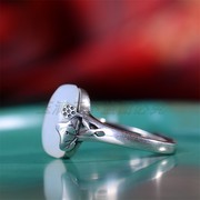 新疆天然和田玉白玉复古蛋面戒指女款925银戒指镶嵌可调节戒圈