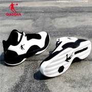 乔丹低帮篮球鞋男鞋经典黑白色，运动鞋旅游鞋学生硬地比赛战靴