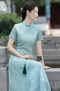 奥黛旗袍连衣裙2024年中国风优雅纯色，年轻款夏a版遮肉改良版