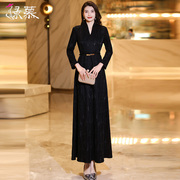 高级感黑色加绒加厚连衣裙2023冬季高端气质修身显瘦超长裙