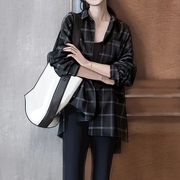 欧洲站秋季格子衬衫女宽松复古中长款衬衣气质，黑白格纹外套潮