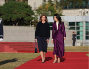金建希韩国夫人紫色西装，女名媛修身春秋晚宴，正式两件过膝裙外套装