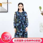 HONRN/红人蓝色印花圆领长袖气质修身遮肚子减龄a字连衣裙春秋款