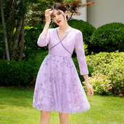 美妃v领紫色仙女女长袖，连衣裙2023设计感小众春夏季显瘦短款