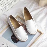 白色护士鞋平跟2021春圆头，透气防滑单鞋，女软底平底小白鞋