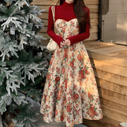 大码法式复古红色碎花吊带连衣裙女秋冬加绒打底衫两件套圣诞战袍