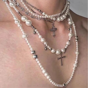 小众十字架毛衣链不规则，大小珍珠串珠长项链多种佩戴方式锁骨链女