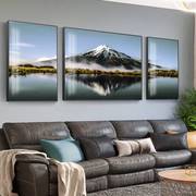 客厅装饰画沙发背景墙，挂画现代轻奢高档大气，三联画自然风景山水画