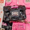 名创优品芭比系列果冻包黑色粉色小号斜挎包可爱女生粉色包包